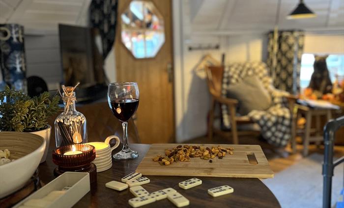 A relaxing evening in Ein Trysor Cudd